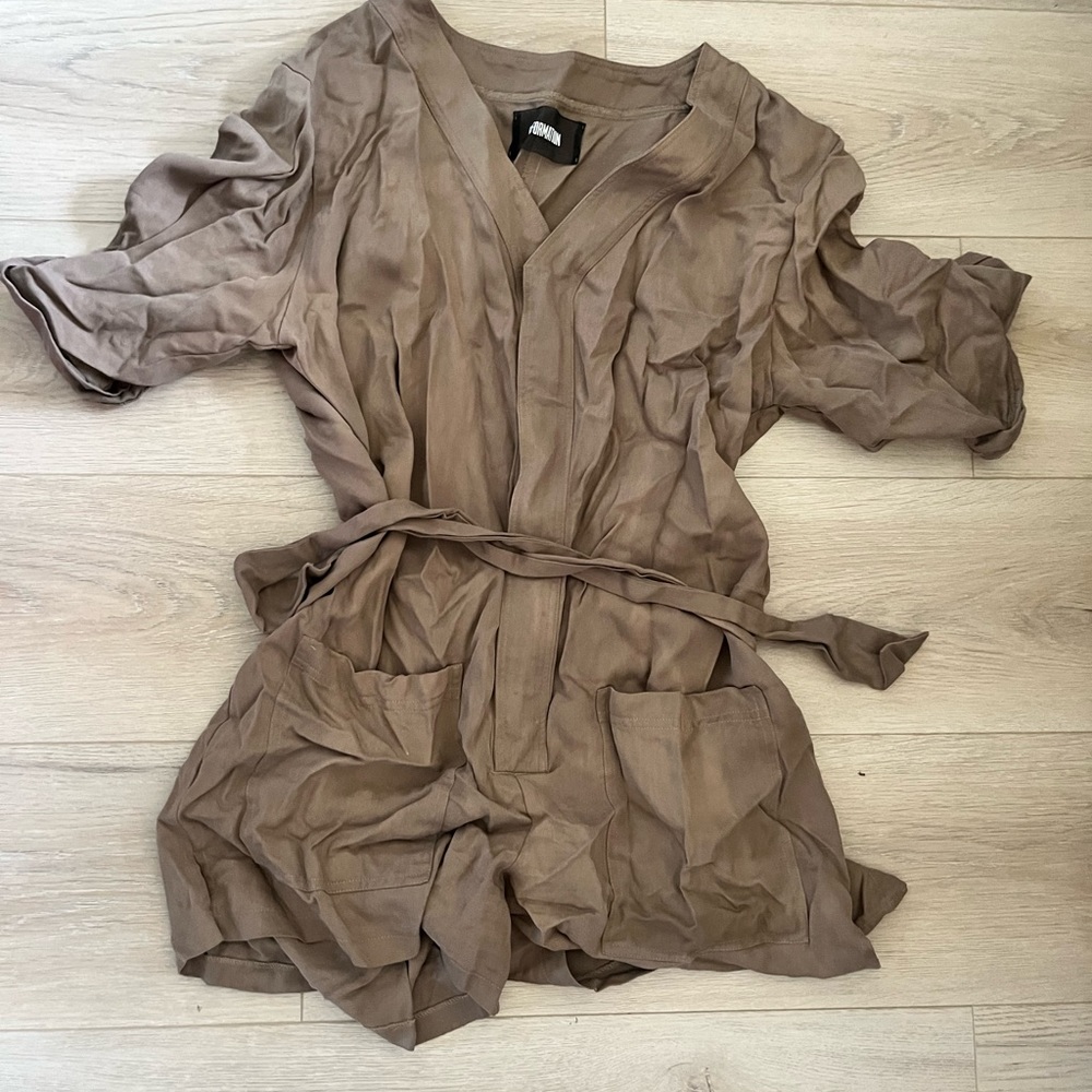 Brown jumpsuit, great for a casual going out.